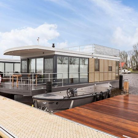 Welcome In - Houseboat 'Elysium' Met Eigen Aanlegsteiger Sneek - Offingawier エクステリア 写真