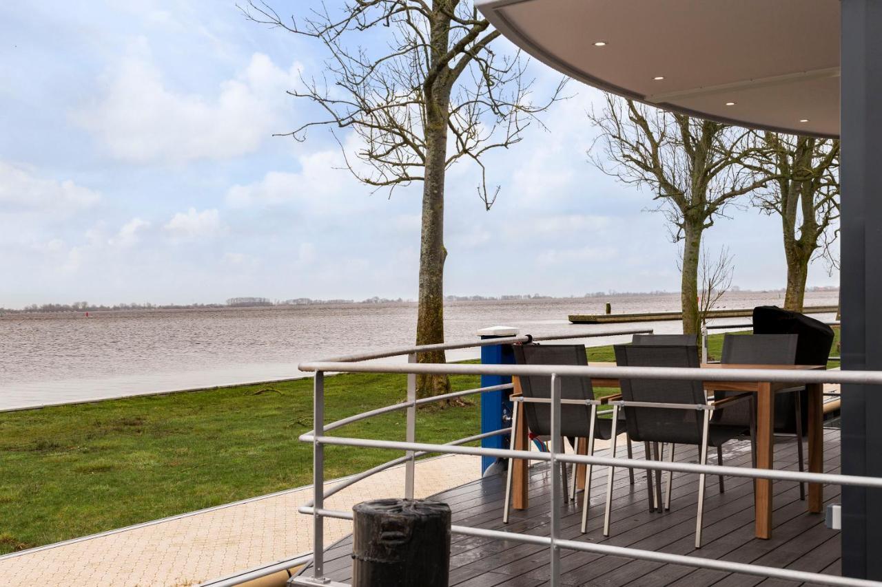 Welcome In - Houseboat 'Elysium' Met Eigen Aanlegsteiger Sneek - Offingawier エクステリア 写真
