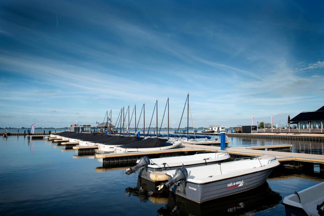 Welcome In - Houseboat 'Elysium' Met Eigen Aanlegsteiger Sneek - Offingawier エクステリア 写真